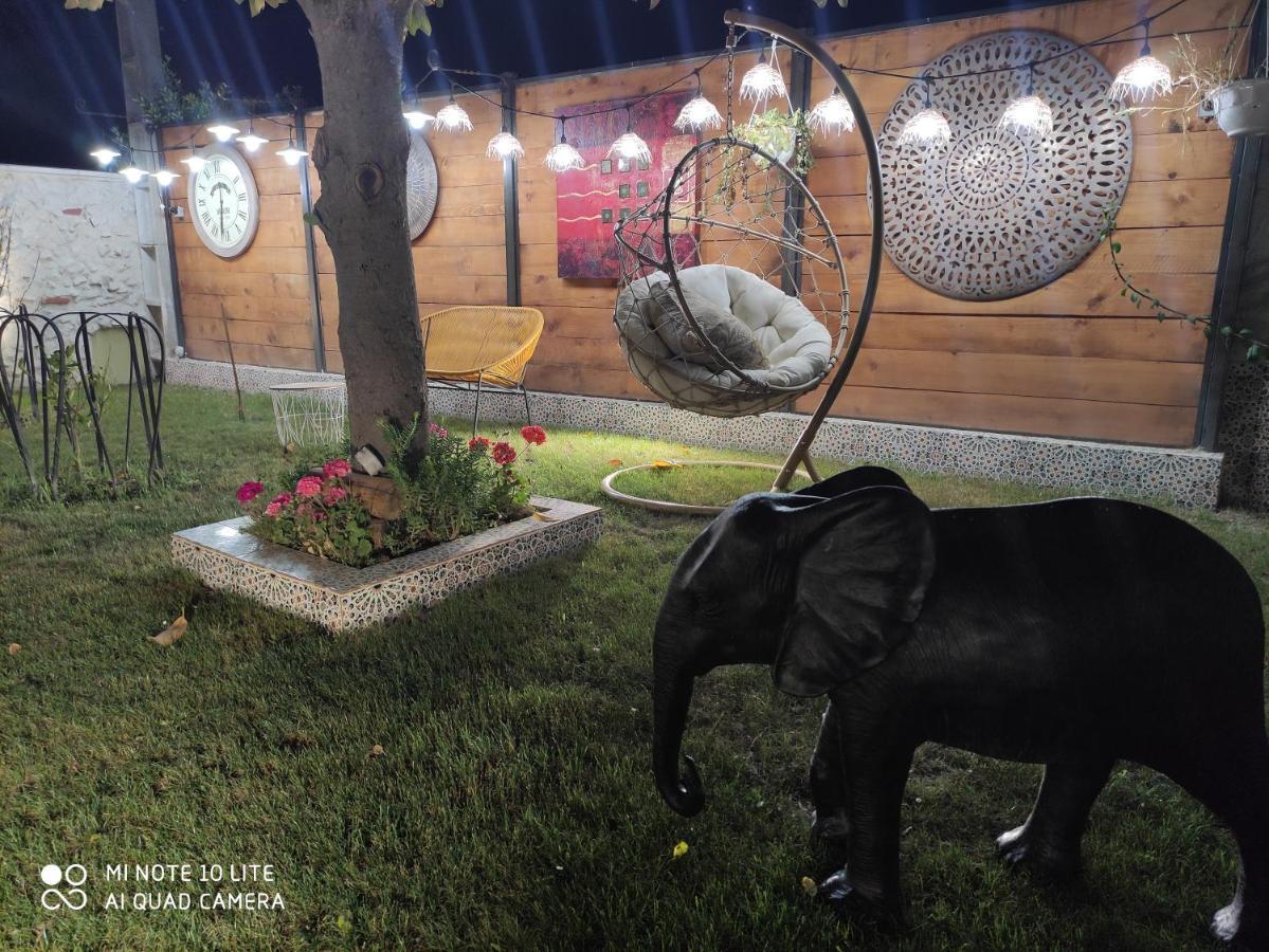 Maison en rez-de-chaussée,jardin, très bien située Arlés Exterior foto
